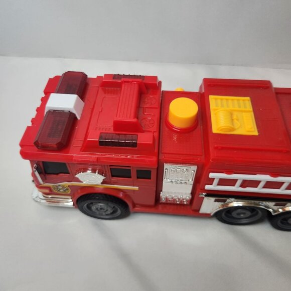 Red Plastic Fire Truck Toy With Extendable Ladder Lights & Sounds Battery Operat - Picture 3 of 6